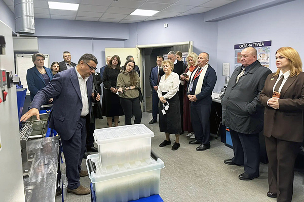 В Петербурге представили отечественный экструдер для производства полимерной нити