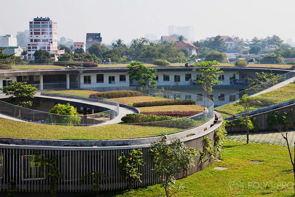 Во Вьетнаме построили школу из полимерных отходов