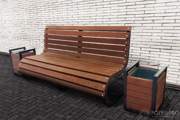 В Приамурье установят скамейки и урны из переработанного пластика