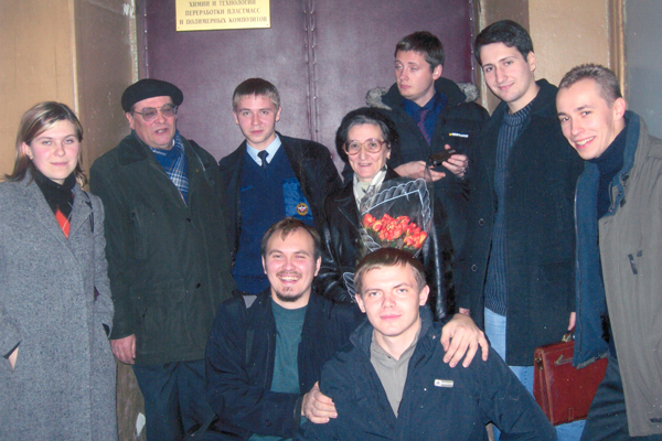 О.Б. Ушакова с выпускниками