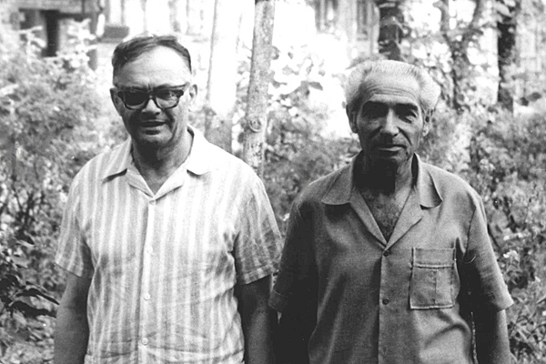 Отец - Б.С. Узденский (слева) с учителем Мессерманом, 1985 г.