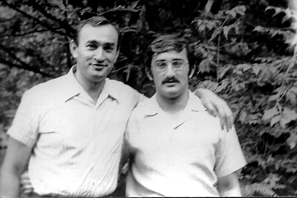 Со старшим братом Анатолием (слева). Август, 1981 г