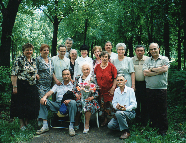 Сбор класса с Калерией Митрофановой в конце 1970-х гг. в Королёве